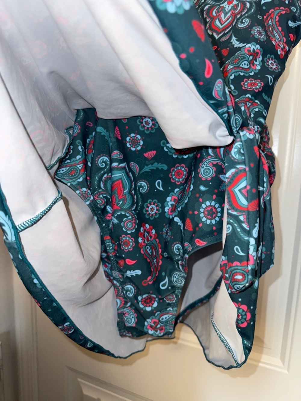 Eomenie Paisley One-Piece Sz L - Picture 6 of 11